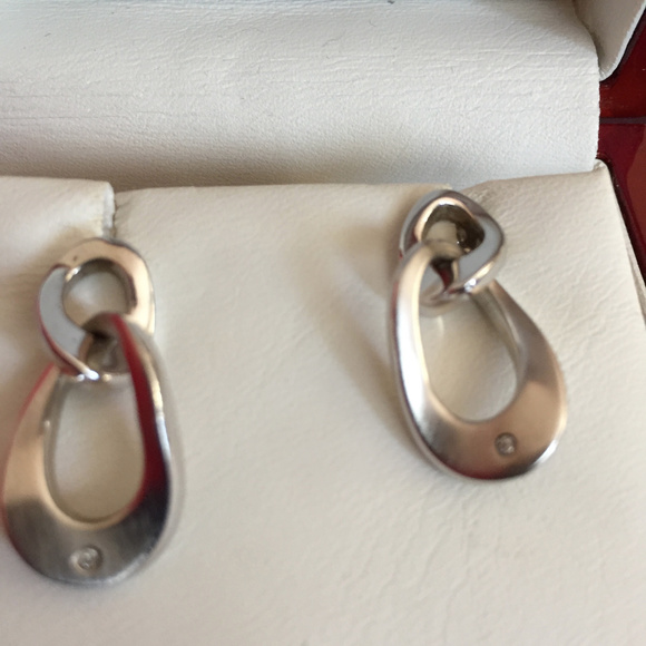 New Hot Diamond Silver Earring with diamond - Picture 2 of 3